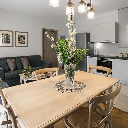 Kotrona Apartment