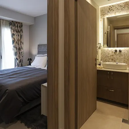 Kotrona شقة كالافريتا